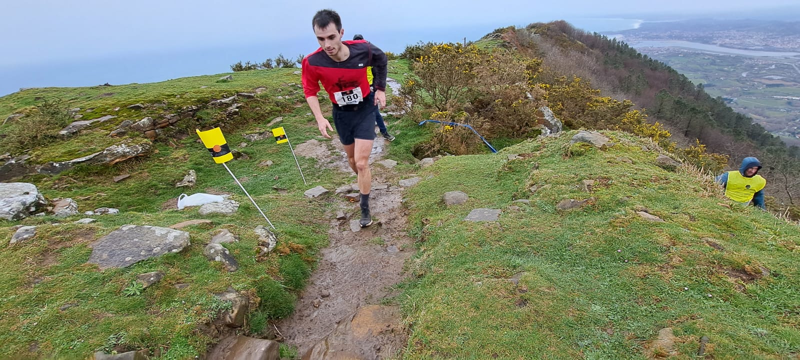 El temporal no puede con la Lezo Jaizkibel