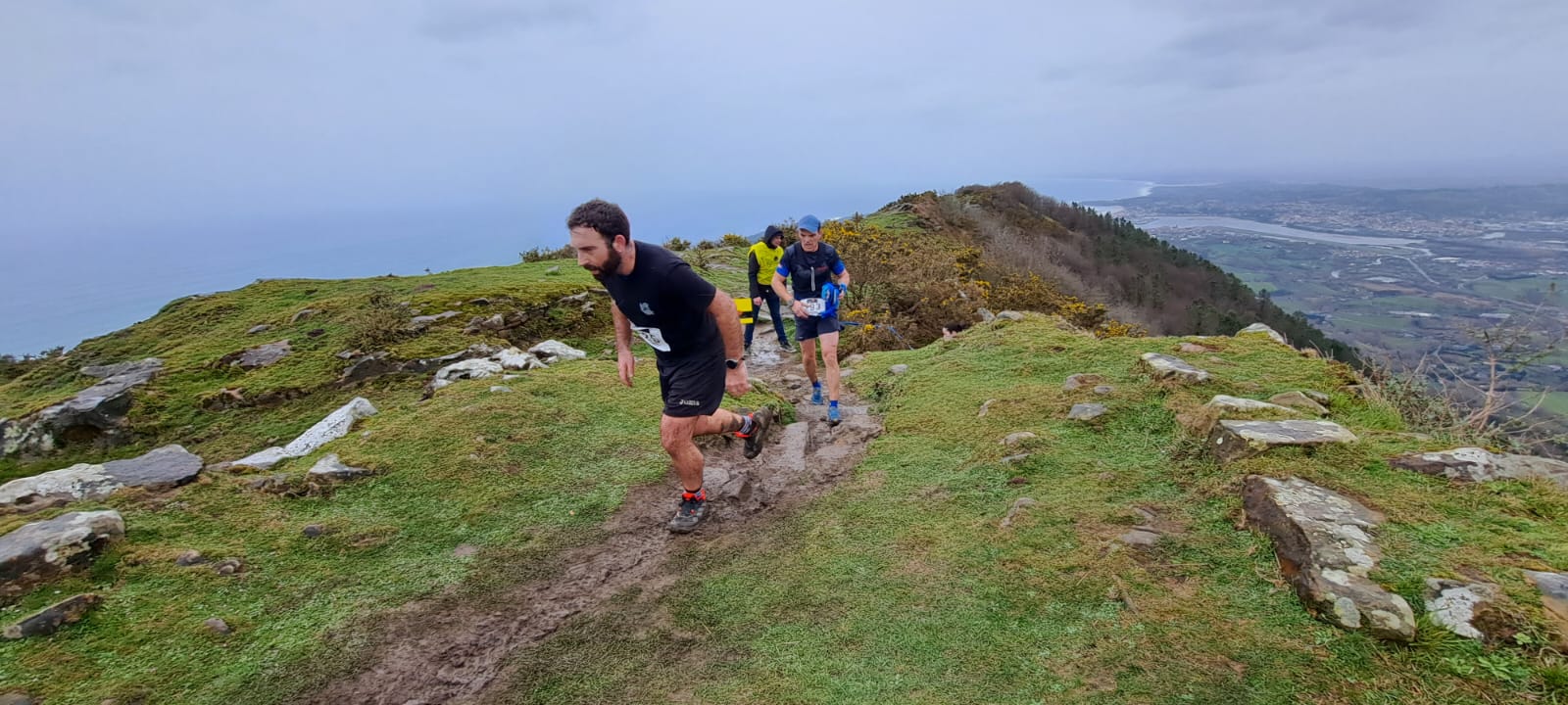 El temporal no puede con la Lezo Jaizkibel