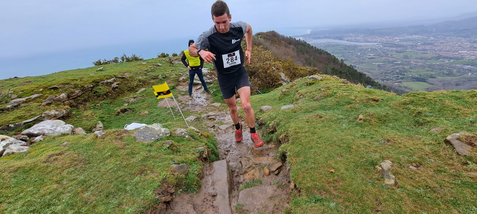 El temporal no puede con la Lezo Jaizkibel