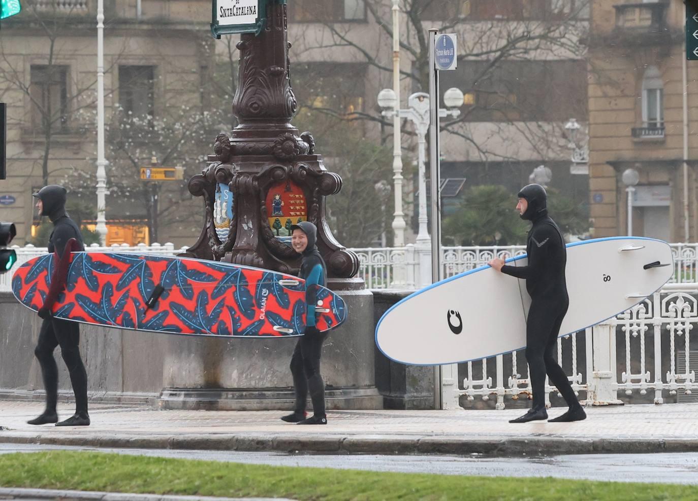Euskadi en alerta por lluvia, viento y olas