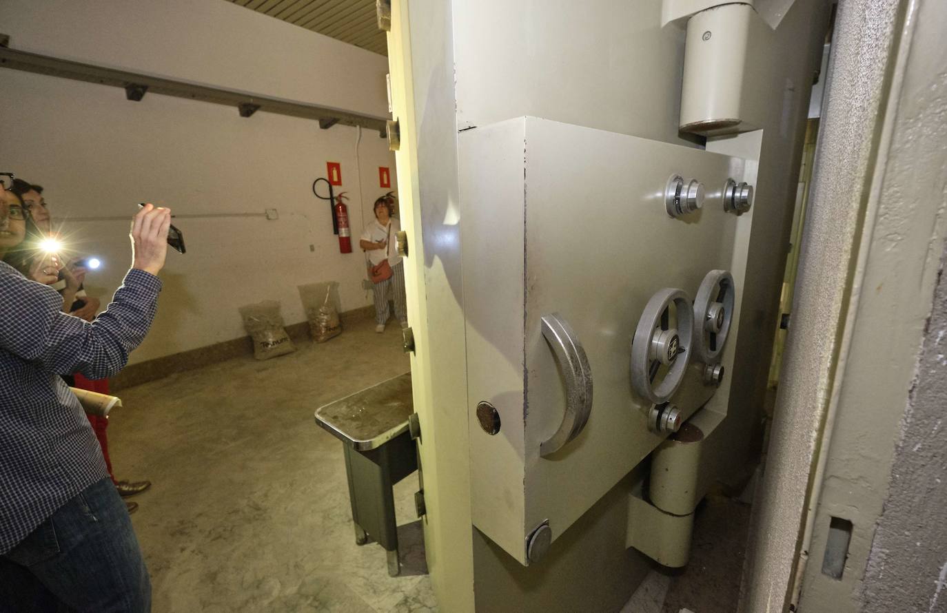 Así estaba la sede del Banco de España en Donostia en 2019