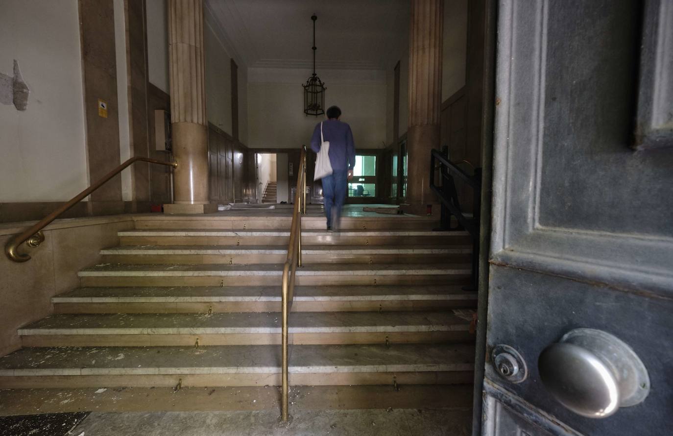 Así estaba la sede del Banco de España en Donostia en 2019