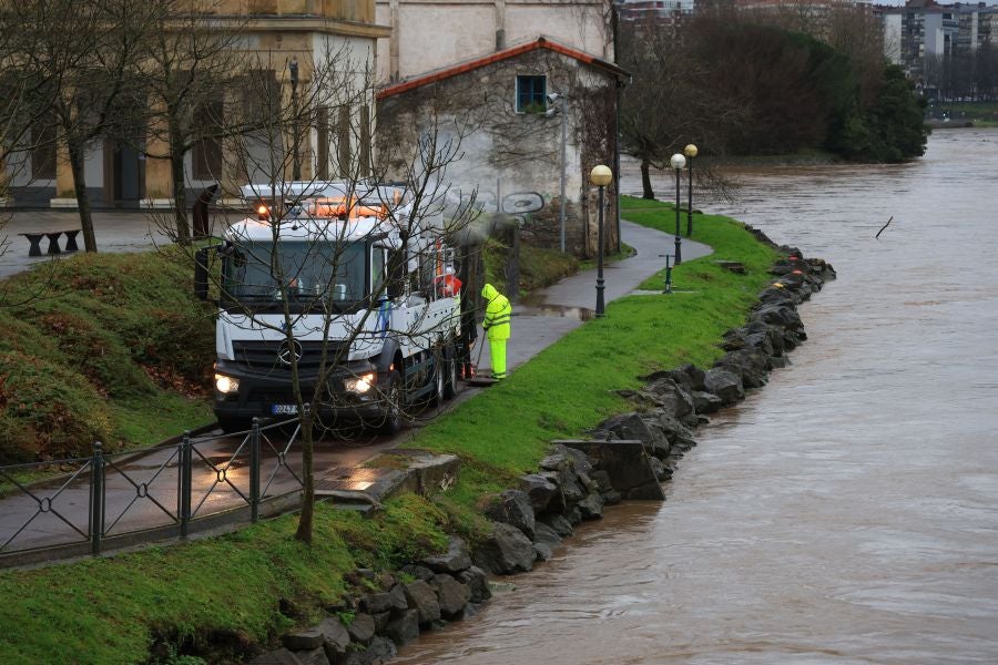 El río Bidasoa, crecido.