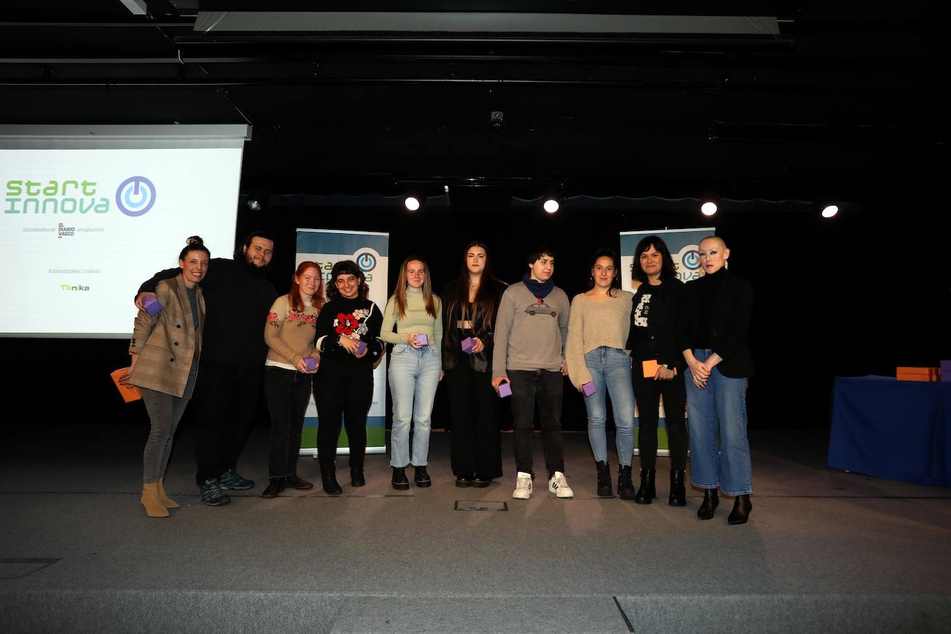 5º clasificado Categoría mayores 18 años Les Meilleurs de Gureal OLH Eskola (Donostia). Aitor García Del Barco, Unbe Gutiérrez Rudi. Usoa Ana Mertens Usoz; Noelia Jara Caballero (profesroa). 4º clasificado Hiri de Oianguren BHI (Ordizia). Haizea Artieda Iñiguez, Iñigo Lorenzo Carbajo, Irati Zabala Zumarraga, Rakel Martin Rivas; profesora Leire Lizarraga; Leire Elguren (Sarralle) .