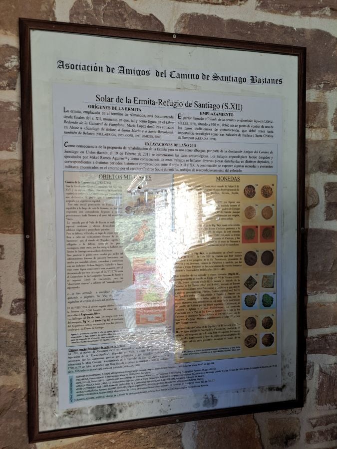 Disfrutando de las vistas desde la cima de Azkenatz