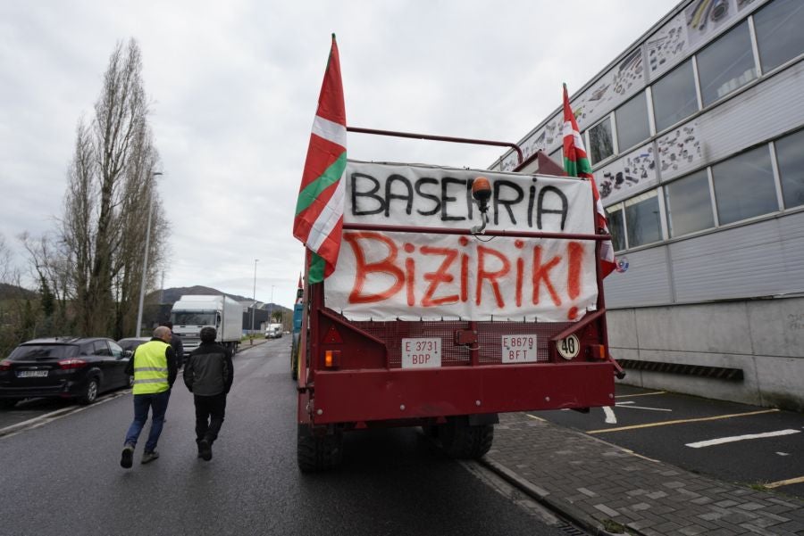 Nueva jornada de protesta de los baserritarras guipuzcoanos
