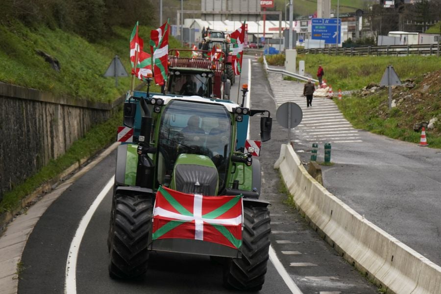 Nueva jornada de protesta de los baserritarras guipuzcoanos