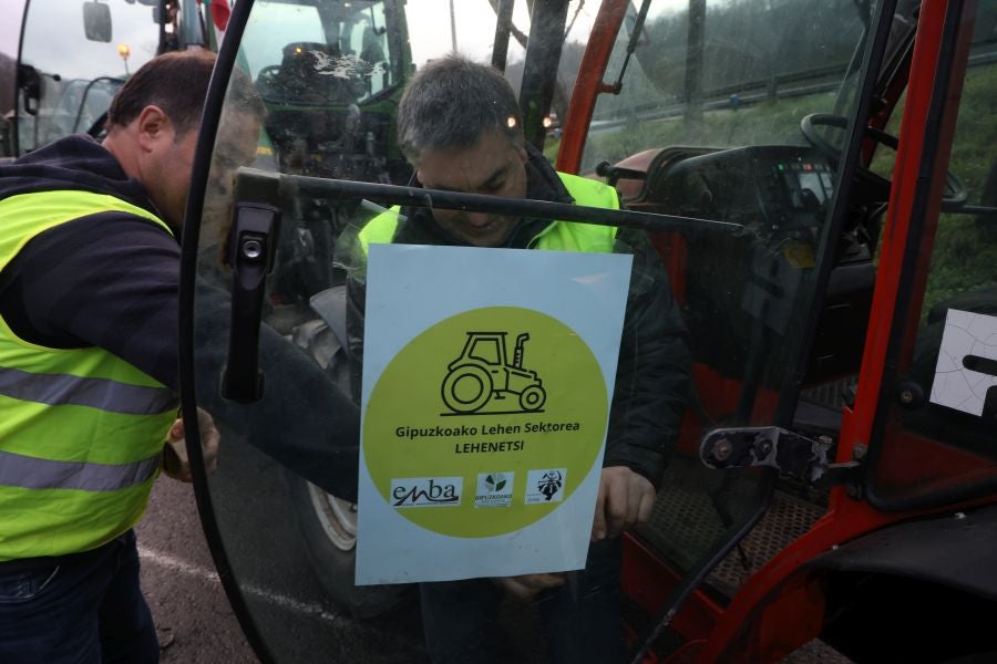 Nueva jornada de protesta de los baserritarras guipuzcoanos