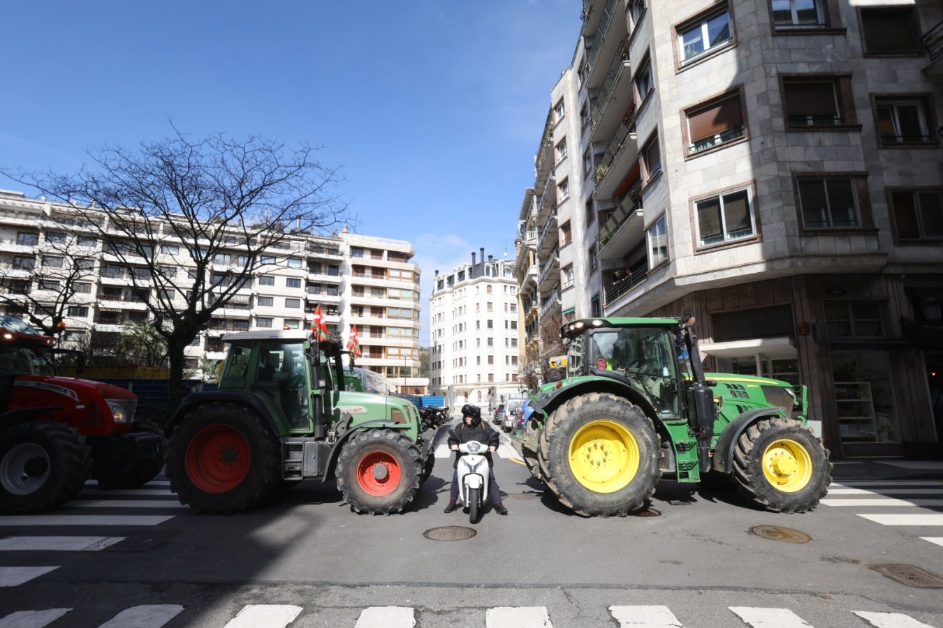 Nueva jornada de protesta de los baserritarras guipuzcoanos