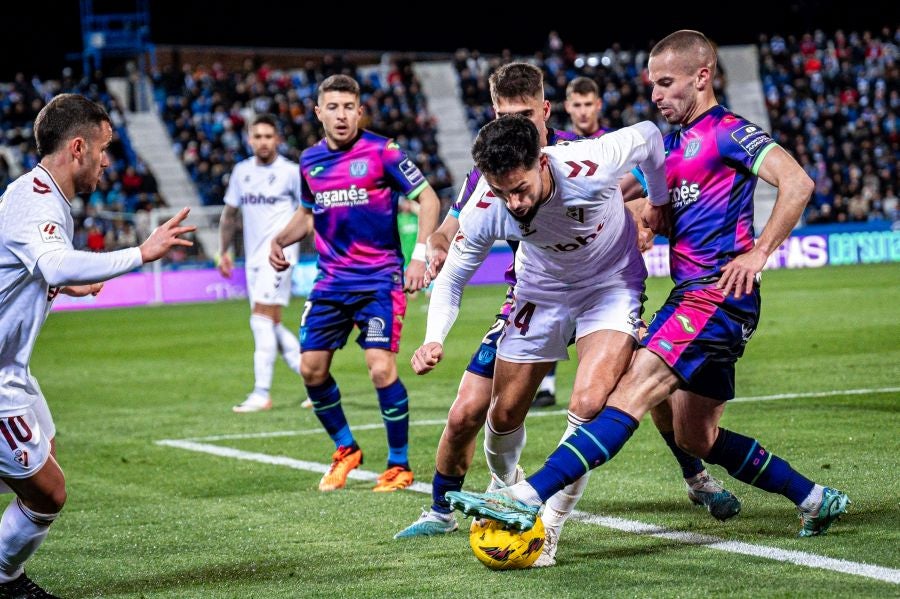 El Eibar se impone en casa del líder