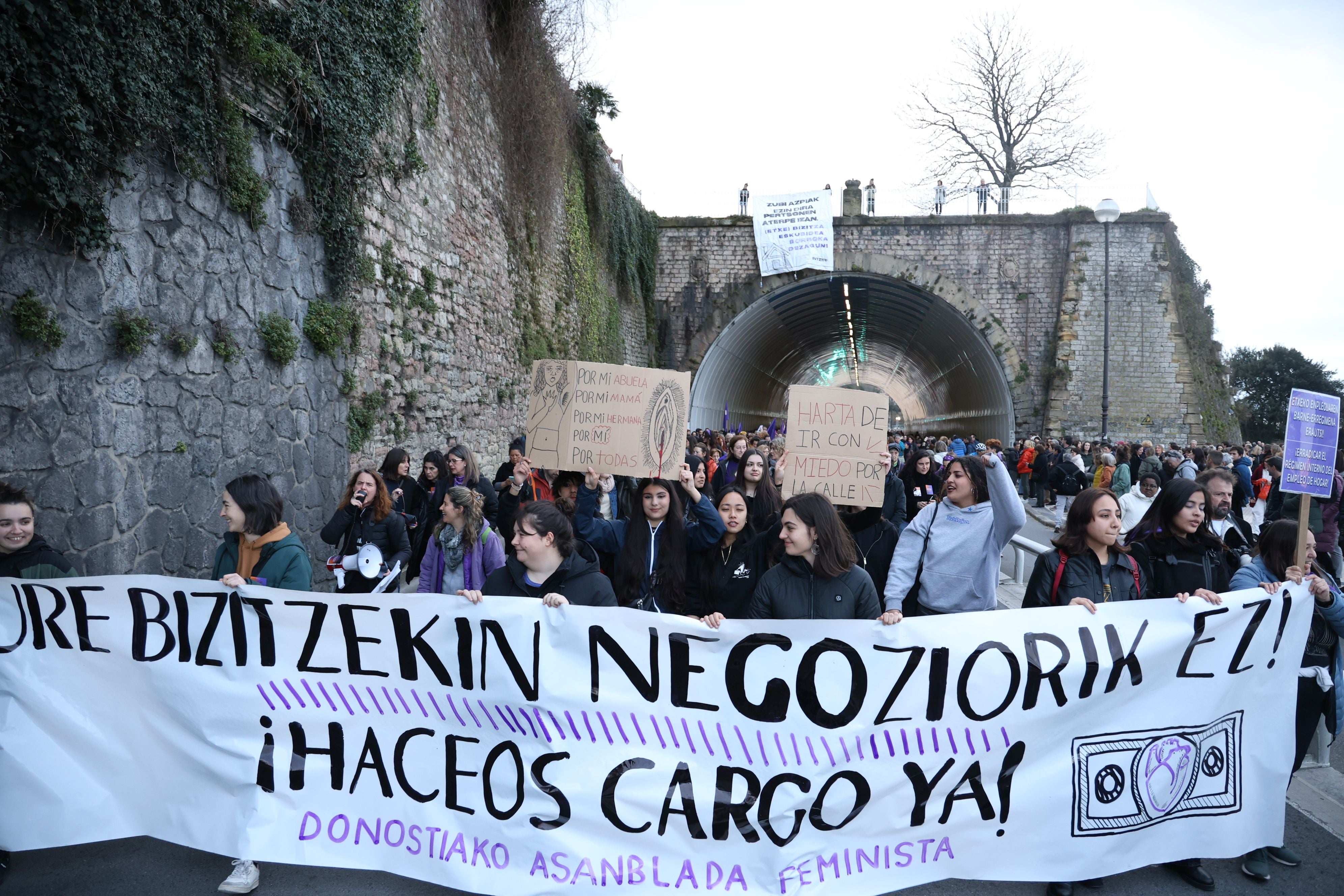 Las imágenes de la manifestación en Donostia por el Día internacional de la mujer