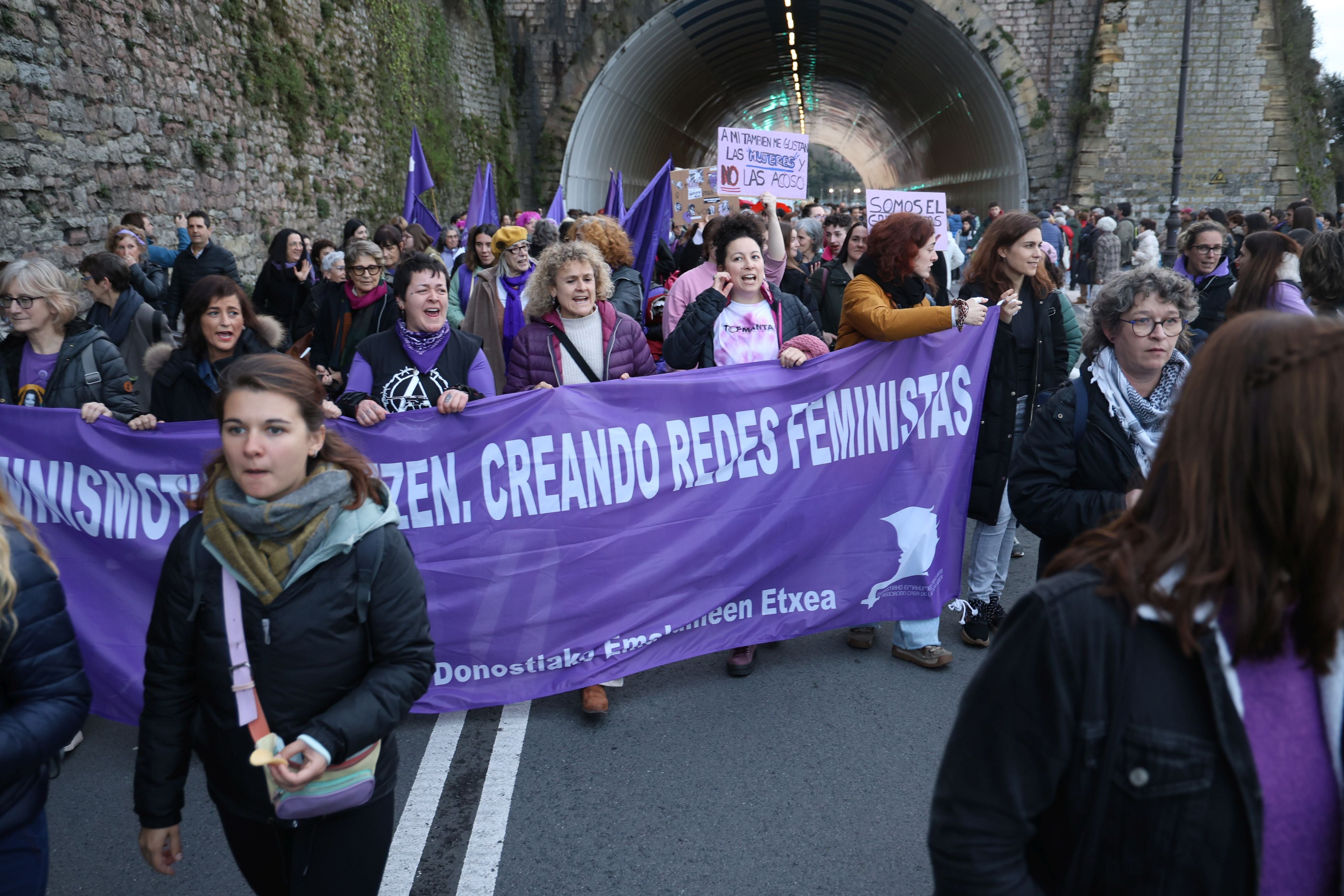 Las imágenes de la manifestación en Donostia por el Día internacional de la mujer