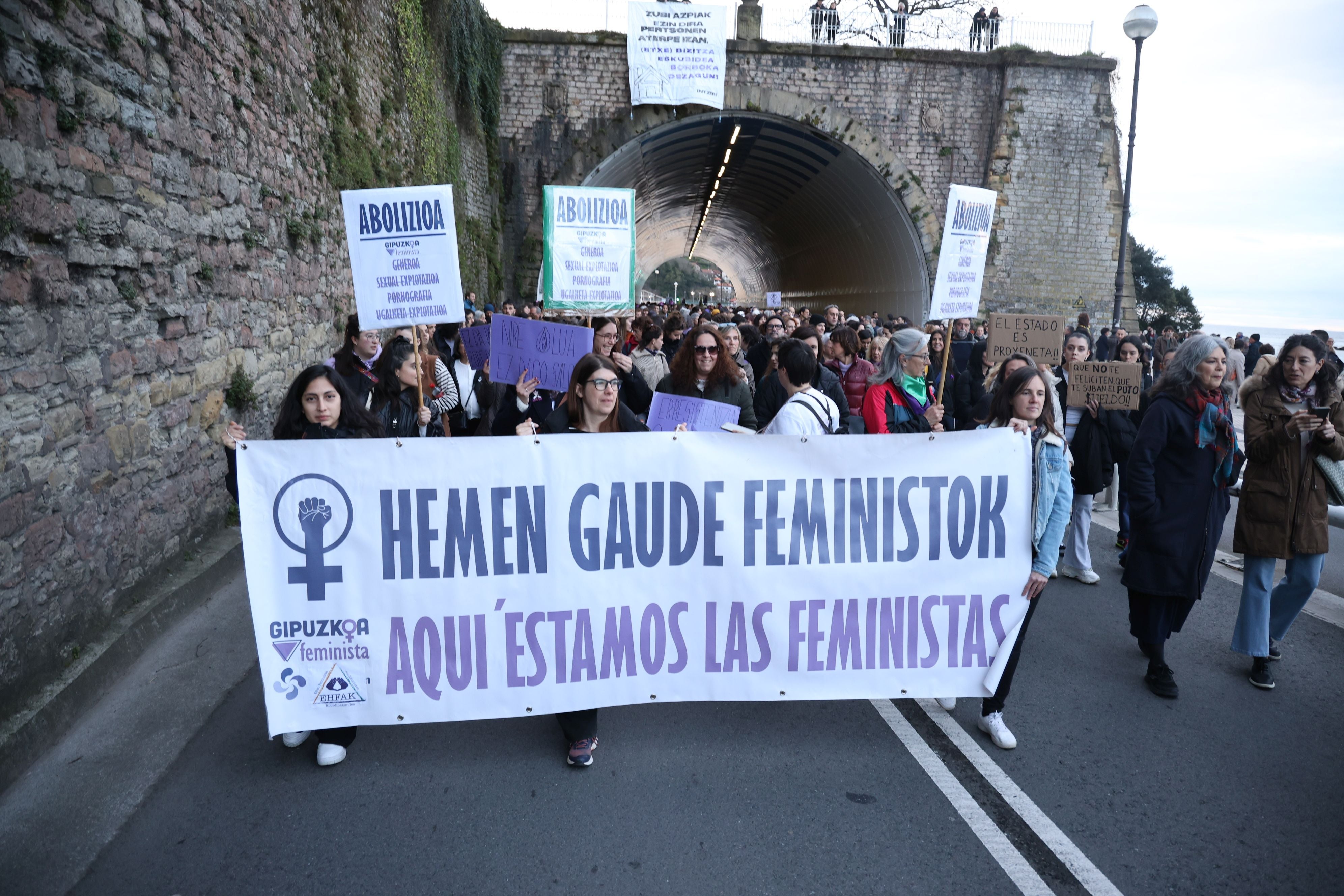 Las imágenes de la manifestación en Donostia por el Día internacional de la mujer