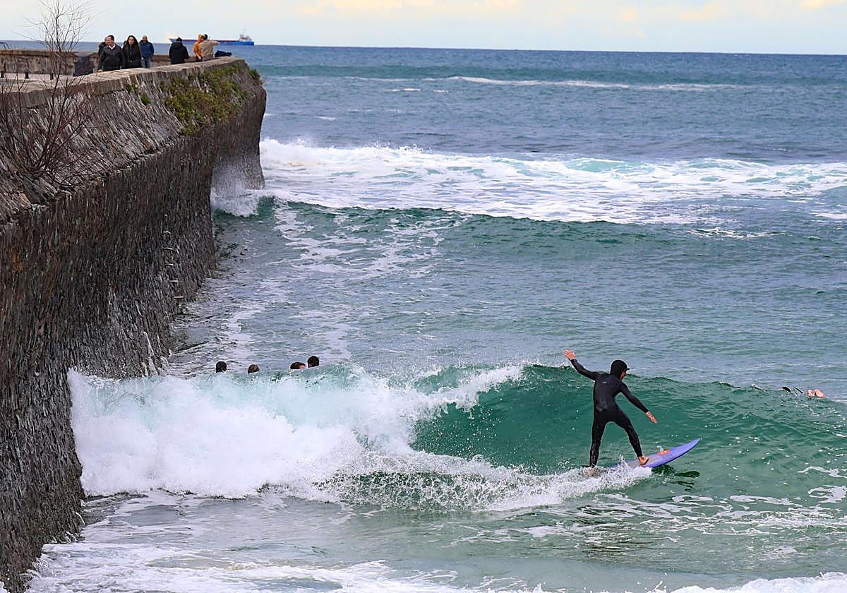 Fin de semana revuelto, marcado por algunos claros, lluvia, viento y ambiente fresco