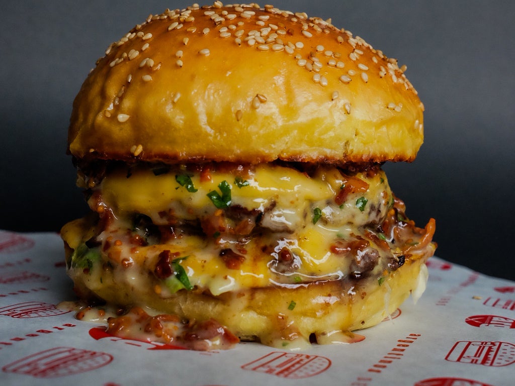 La hamburguesa ganadora, la 'Old School 1980', de 'Argentino's burguer' de en Pontevedra.