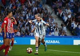Sanni Franssi celebra su gol ante el Atlético de Madrid.