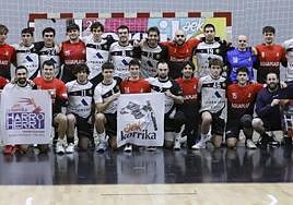 Zarautz eta Ereintza taldeek elkarrekin, Aritzbatalden jokatu zuten partida hasieran, Korrikarekin bat egin zuten beste hainbat taldek egingo zuten bezala.