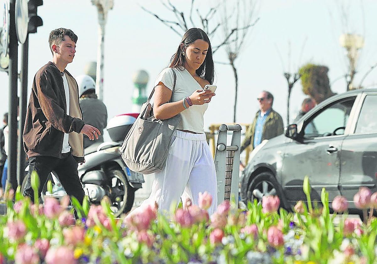 El viento sur de los últimos días en Gipuzkoa ha permitido terminar el invierno en manga corta.