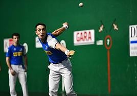 Javi Zabala se ha abierto hueco en la plantilla de Aspe.