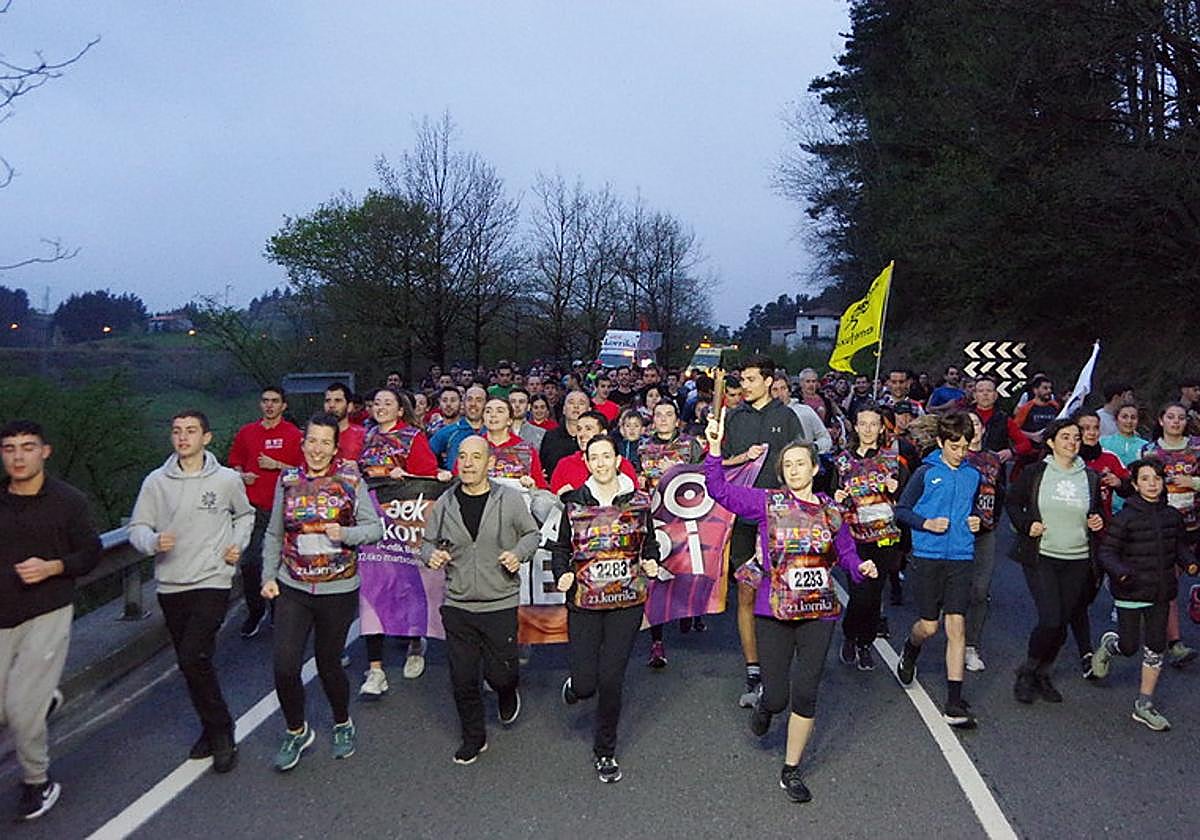 Korrika ve amanecer en Alto Urola