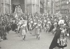Centuria de romanos en la procesión de Jueves Santo.