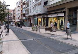 La calle Serapio Mujika, en la que estará ubicado en laboratorio comercial cuyo proyecto técnico ya ha sido aprobado.