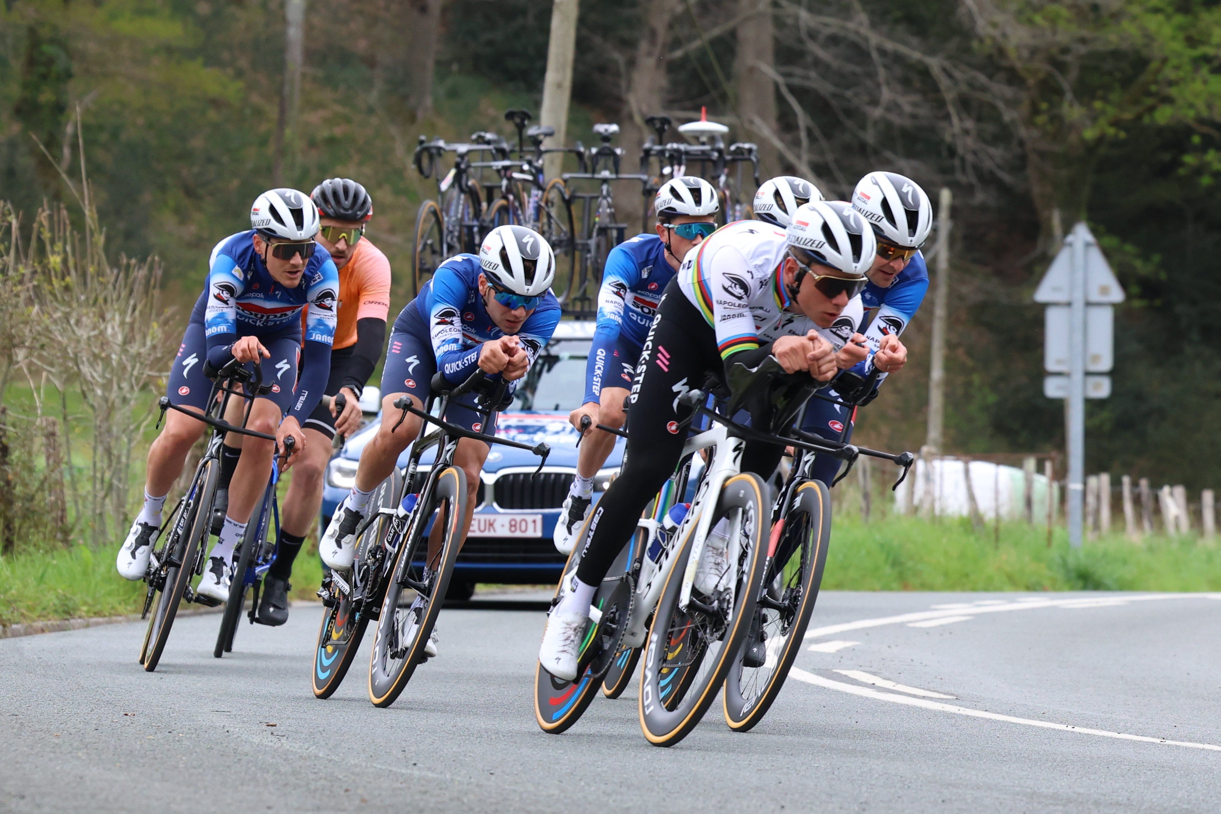 Presentación y reconocimiento de la primera etapa de la Itzulia en Irun