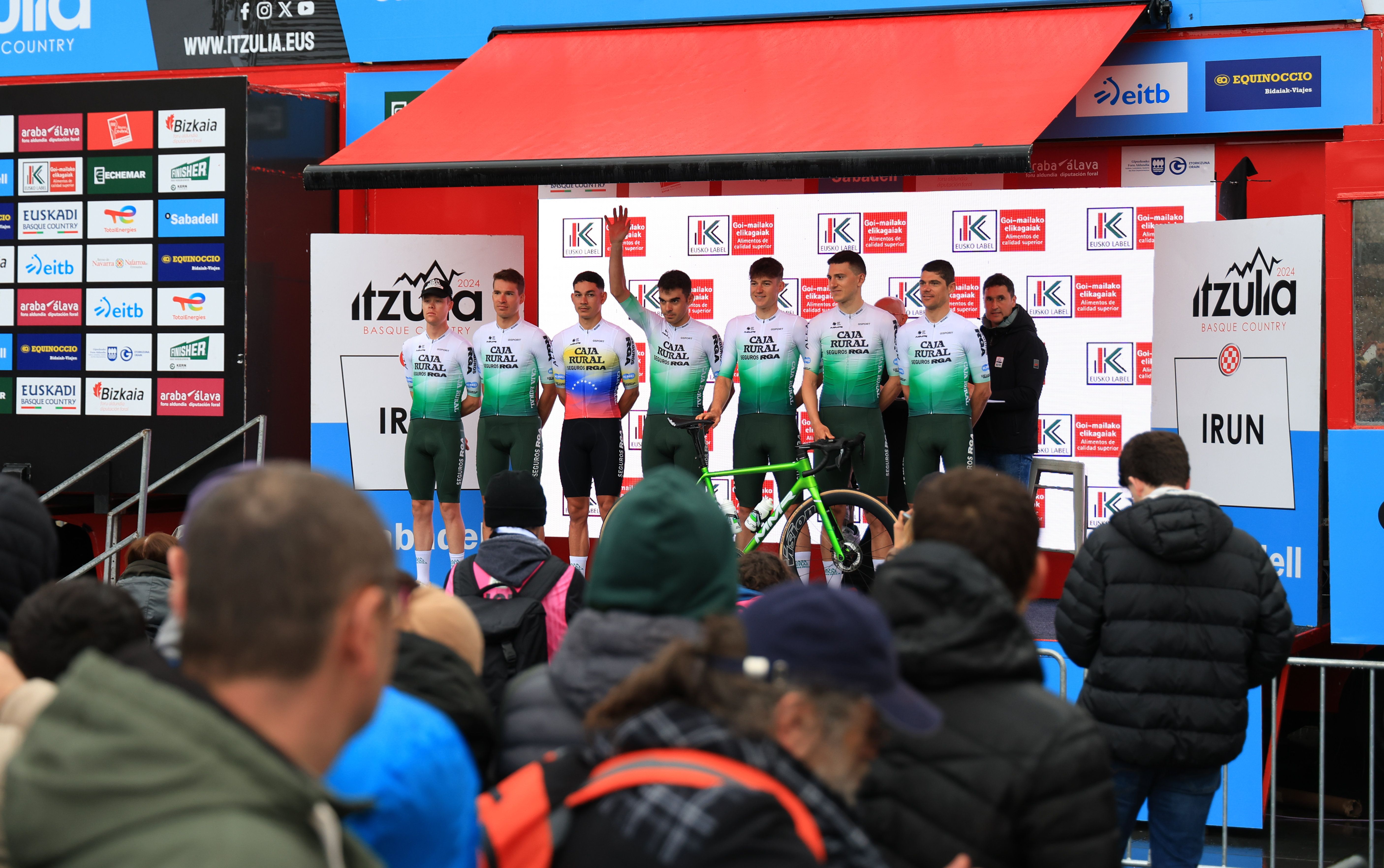 Presentación y reconocimiento de la primera etapa de la Itzulia en Irun