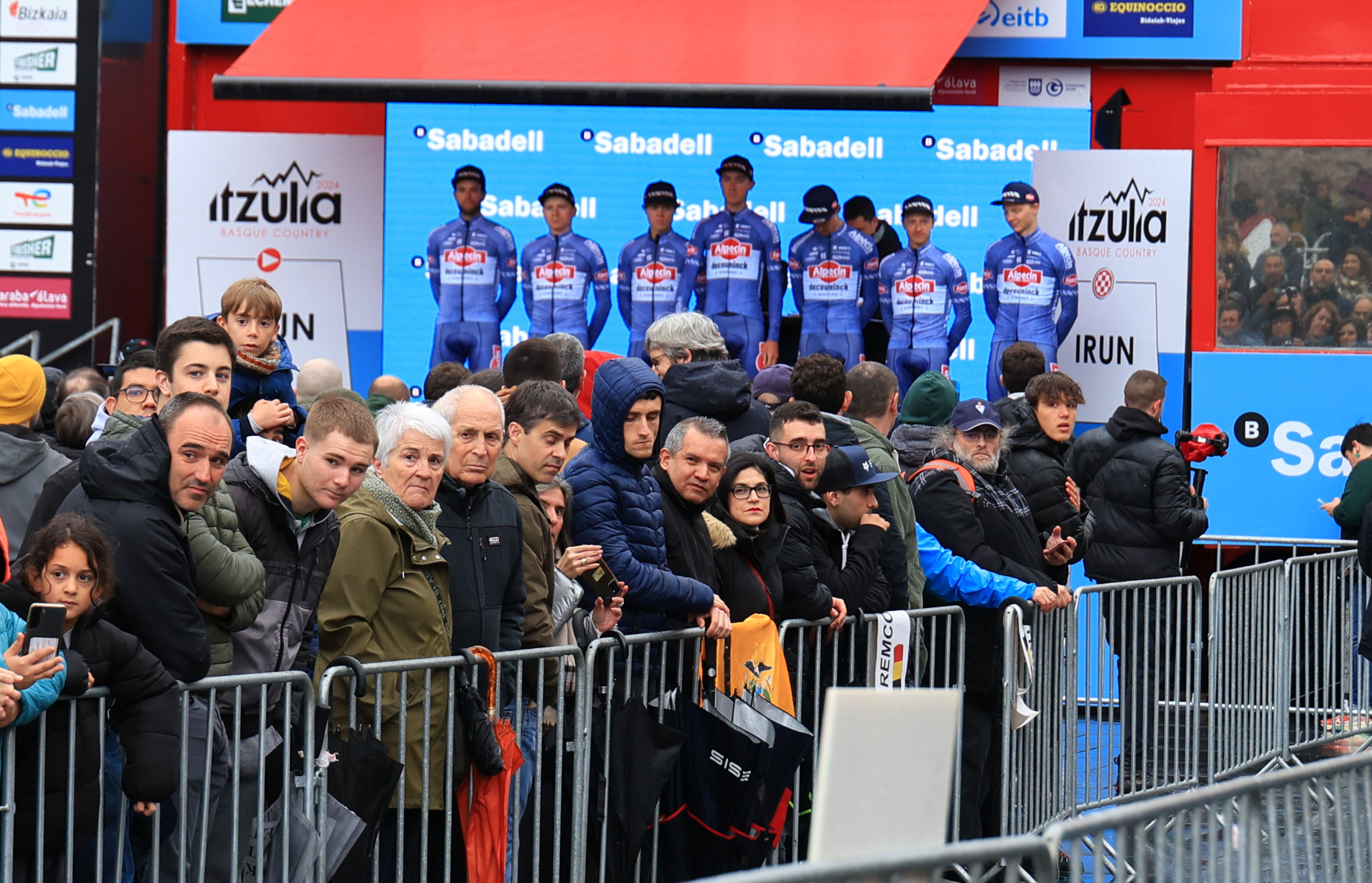 Presentación y reconocimiento de la primera etapa de la Itzulia en Irun