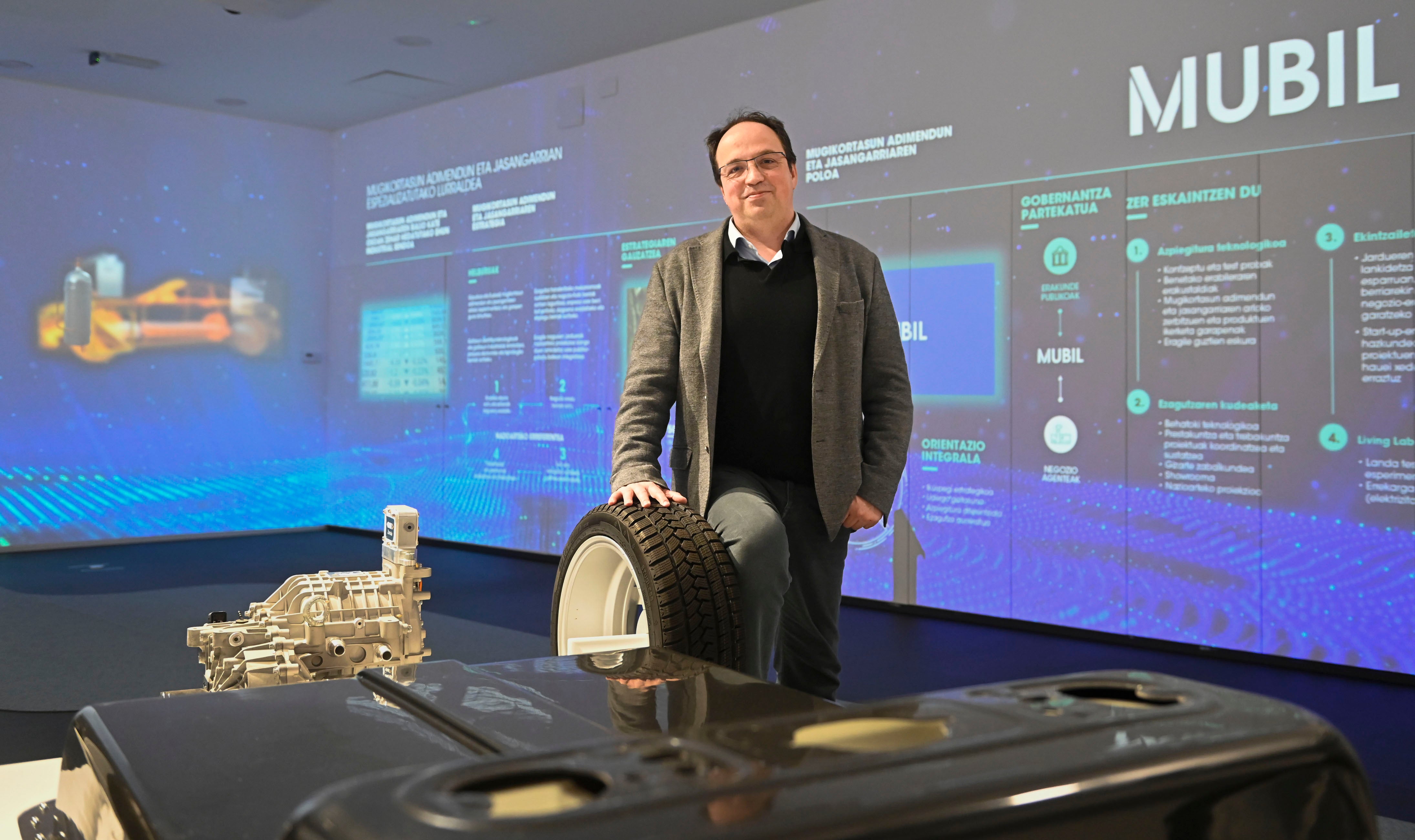 Igor Villarreal, en la actual sede de Mubil en Tolosa, que será sustituida en breve por la de Eskuzaitzeta.