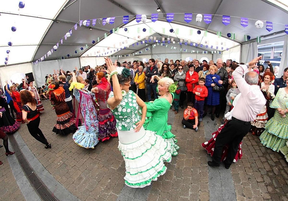 La feria de abril regresa tras el parón del año pasado el fin de semana del 19 al 21 de abril en la plaza Agirre Lehendakari.