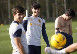 Jon Martín aparece junto a Pablo Marín en uno de los entrenamientos que ha realizado esta temporada con el primer equipo.