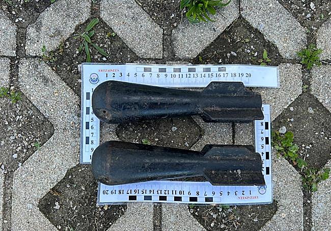 Las bombas trasladadas por la Ertzaintza.