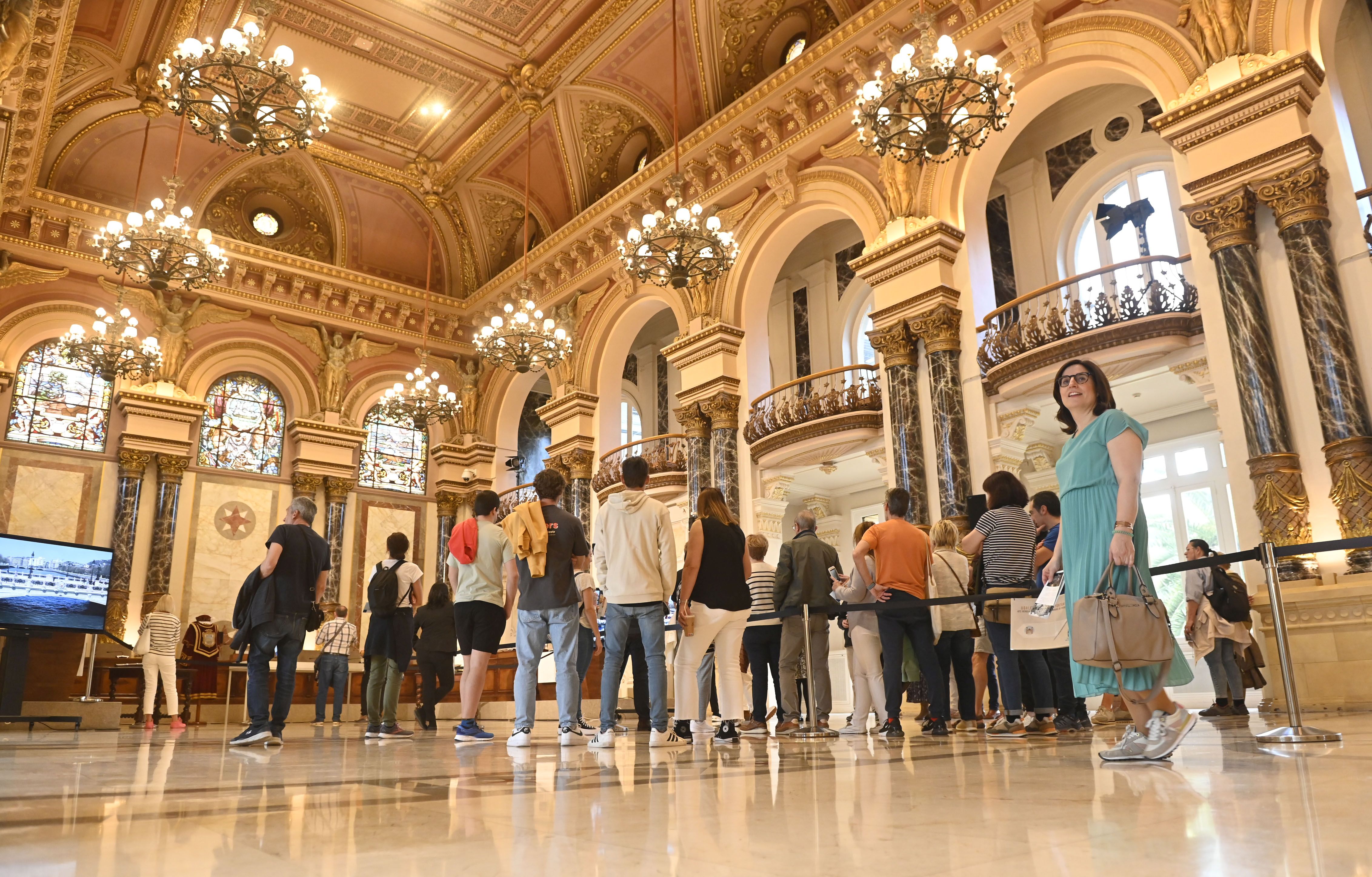 Las visitas guiadas por el Ayuntamiento, en imágenes