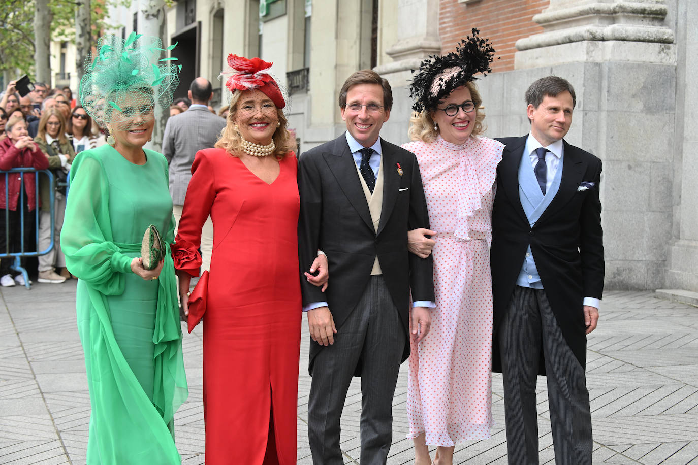 Del Rey emérito a Feijóo: La llegada de los invitados a la boda de José Luis Almeida