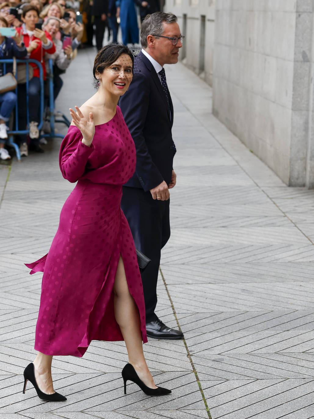 Del Rey emérito a Feijóo: La llegada de los invitados a la boda de José Luis Almeida