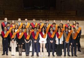 Los alumnos y alumnas graduados en Administración y Dirección de Empresas, en Derecho y Administración y Dirección de Empresas y en Ingeniería.