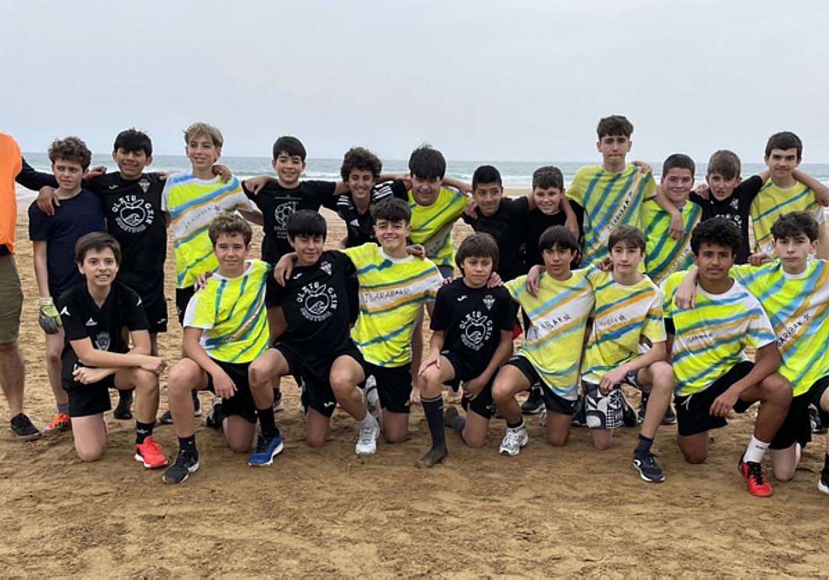 Partida jolastu aurretik argazkia ateratzen.