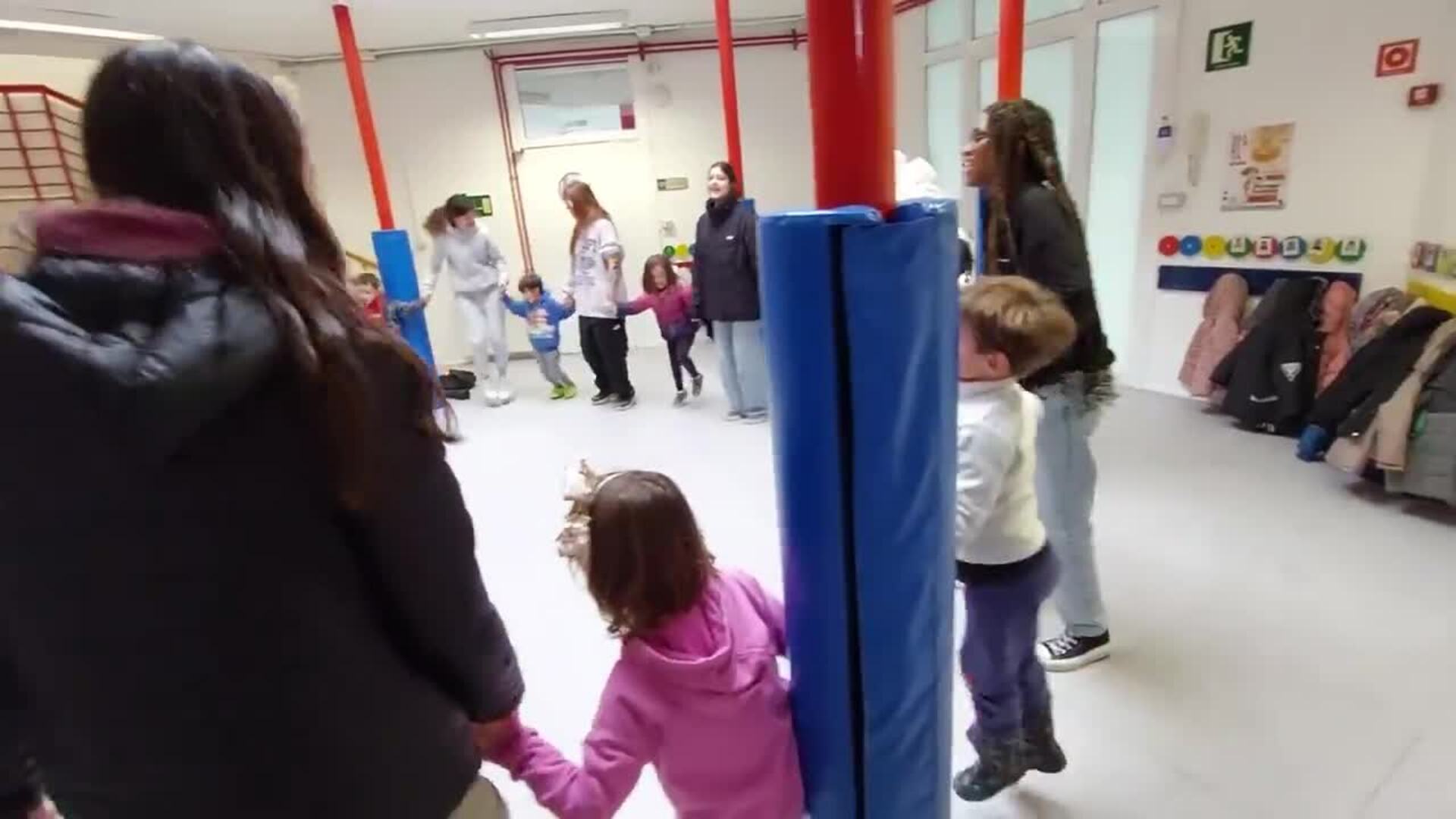 Dantza bat txikiekin