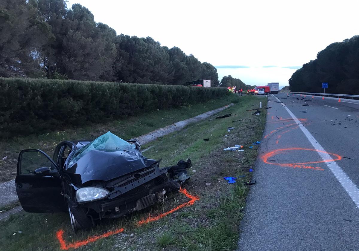 Este es el estado en el que quedó el vehículo de la fallecida en el que viajaba su familia.