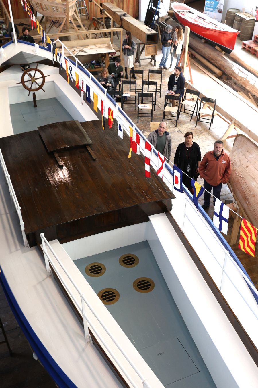 Así ha quedado restaurada la embarcación de salvamento marítimo de 1925