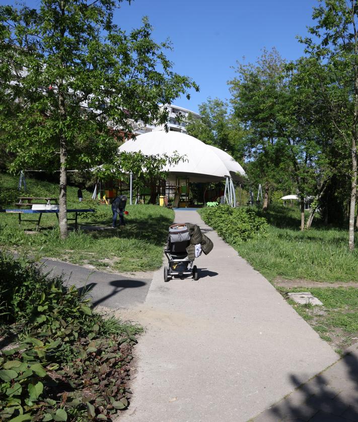 Imagen secundaria 2 - Montaje en el que están trabajando en Donostia Kirola para la futura pista de Anoeta; skate-park de Larratxo que se va a renovar este año y parque de Arrobitxulo en el que se construirá otra pista nueva. 