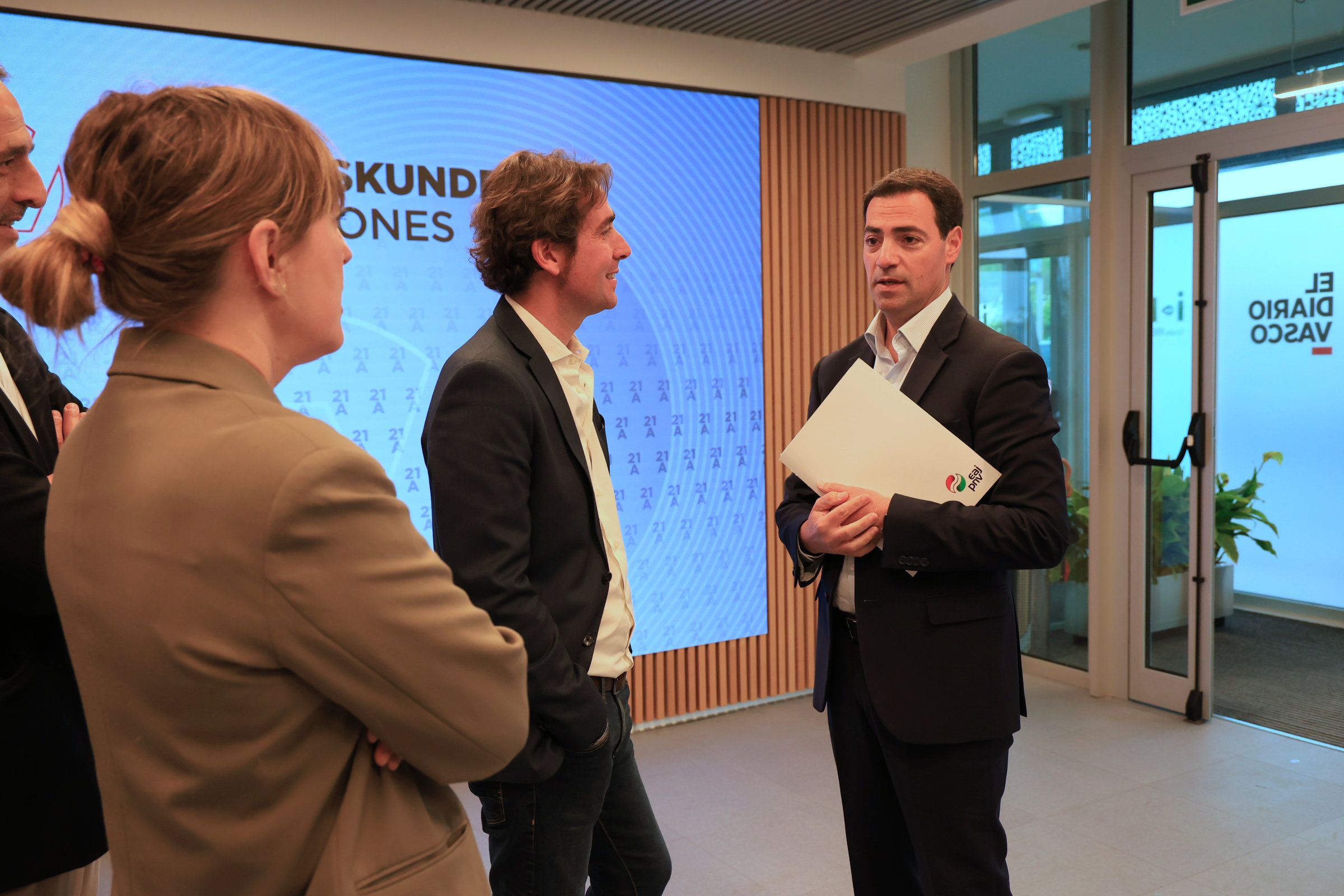 Las bambalinas del debate de DV