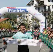El ganador, Iñaki Olano, en su llegada a meta, en Bera.