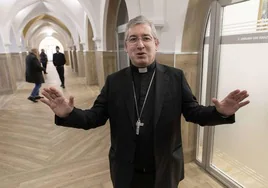 El obispo de Donostia, Fernando Prado, en una comparecencia reciente.