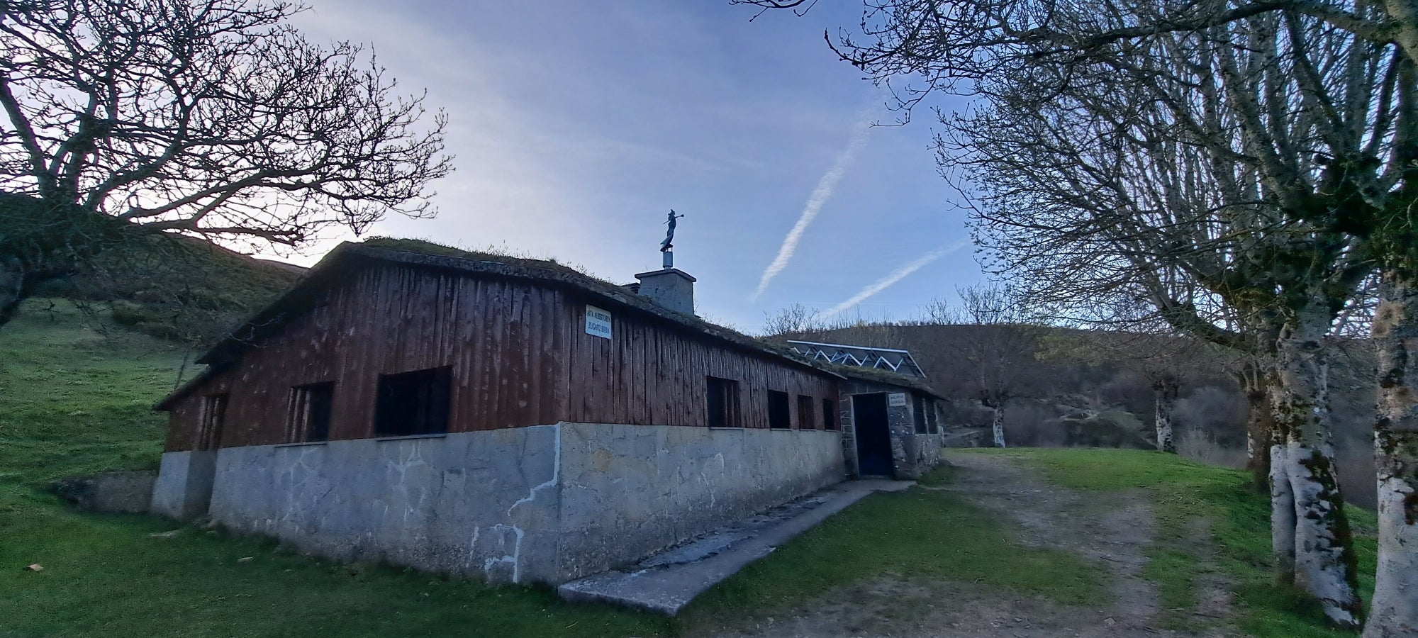 Errenaga, la discreta cima de la Sierra de Aralar