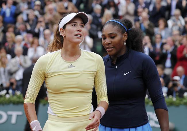 Muguruza y Serena Williams, en un partido de Roland Garros.