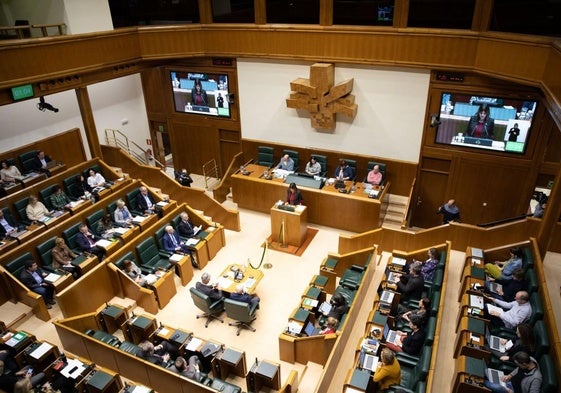 Una de las últimas sesiones de control de esta legislatura en el Parlamento Vasco.