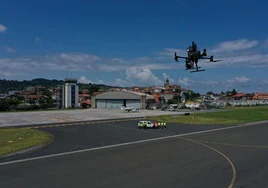 Imagen del dron que sobrevolará el aeropuerto de San Sebastián para detectar los FODs.