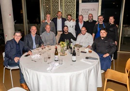 La embajada andaluza y sus anfitriones vascos en la cena celebrada en el Basque Culinary Center.